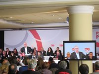 AM-Vázquez pide al Comité "apoyo" para la "consulta", sin concretar la fórmula a la espera de "entendimiento" con Ferraz