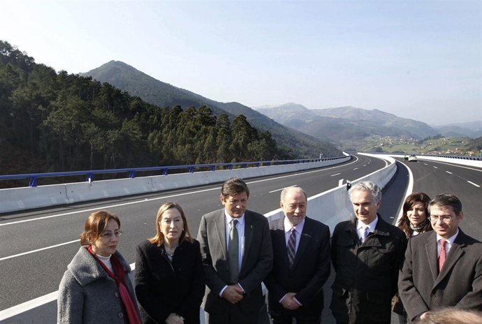 Por la izquierda, Belén Fernández, Pastor, Javier Fernández y De Lorenzo.