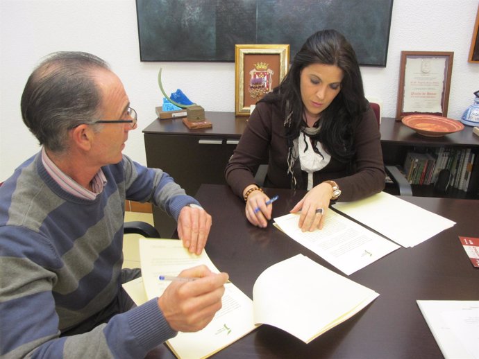 Firma convenio con Ayuntamiento de Torres