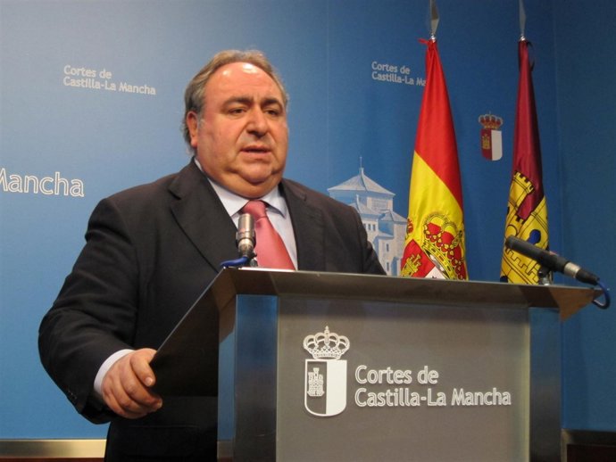 Tirado en las Cortes