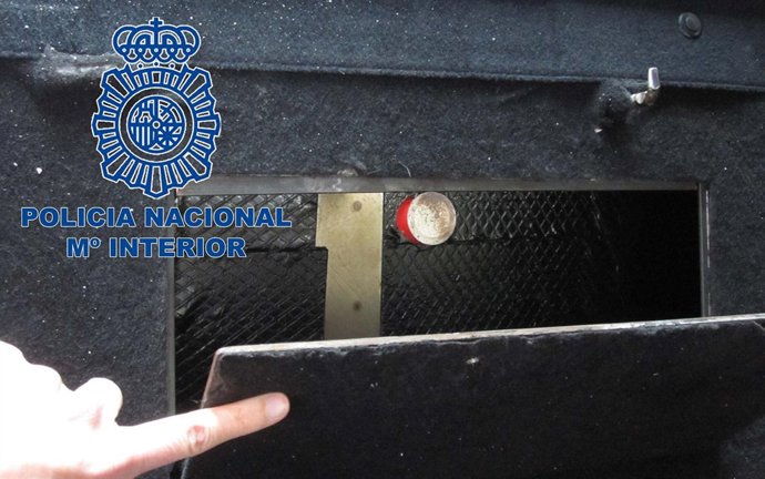 Habitáculo donde se encondía la droga