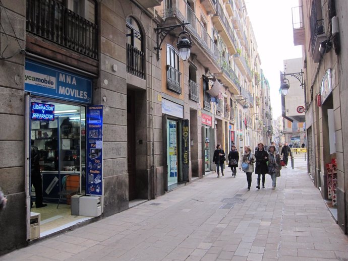 Calle Sant Pau donde se hicieron inspecciones a tiendas de telefonía
