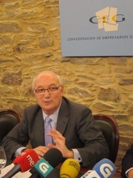 El presidente de la patronal gallega, Antonio Fontenla