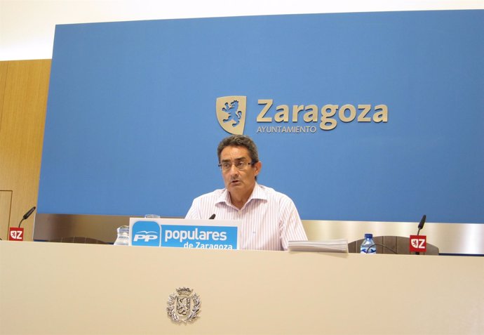 El Concejal Del PP En El Ayuntamiento De Zaragoza, Julio Calvo