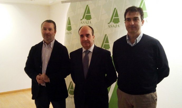 Donaciano Duja, Medina Rebollo (C) y Ricardo Escribano (D)      