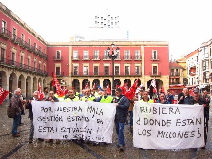 Trabajadores de Rubiera Predisa en Gijón