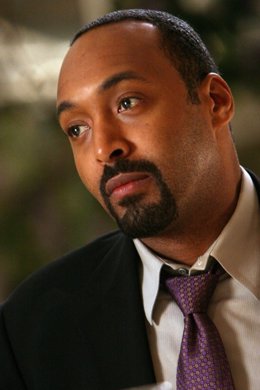 El actor Jesse L. Martin