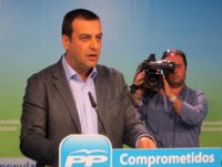 PP-A cree que "la pamplina más grande del trimestre" es la consulta ciudadana sobre el déficit propuesta por Valderas