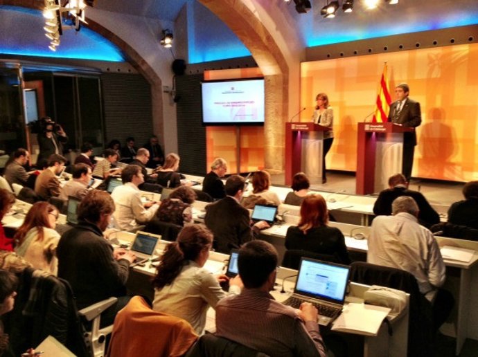 Los consellers Irene Rigau y Francesc Homs, tras el Consell Executiu