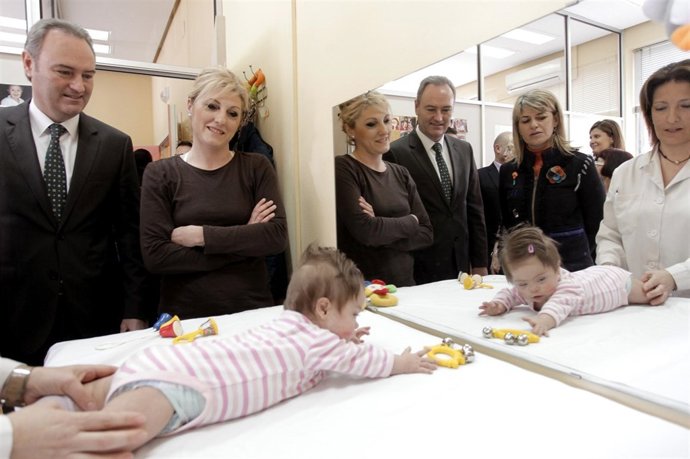 Visita de Fabra y Sánchez Zaplaza a la Fundación Asindown