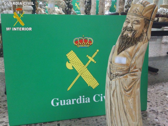 Colmillo de mamut incautado en Barcelona