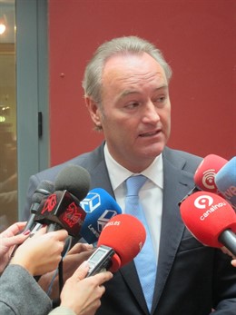 Fabra atendiendo a los periodistas (imagen de archivo)