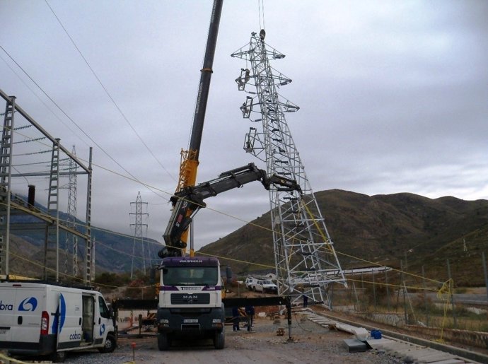 Nueva línea eléctrica en Berja