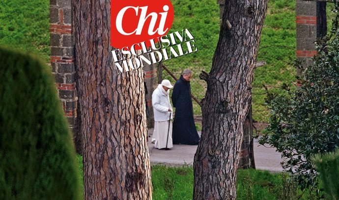 Benedicto XVI. Foto exclusiva del magazine "Chi"