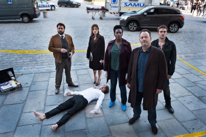 Jean Reno y el reparto de 'Jo'