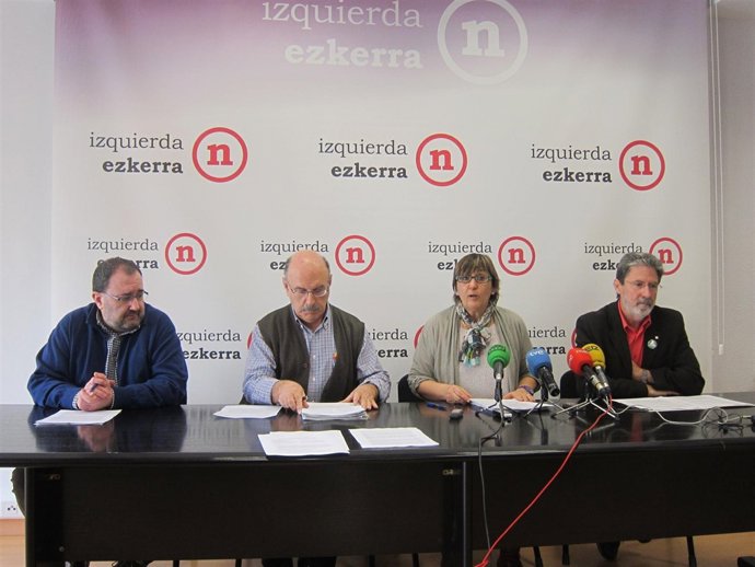 Nuin, Mendiguren, De Simón y Barrena en la rueda de prensa.