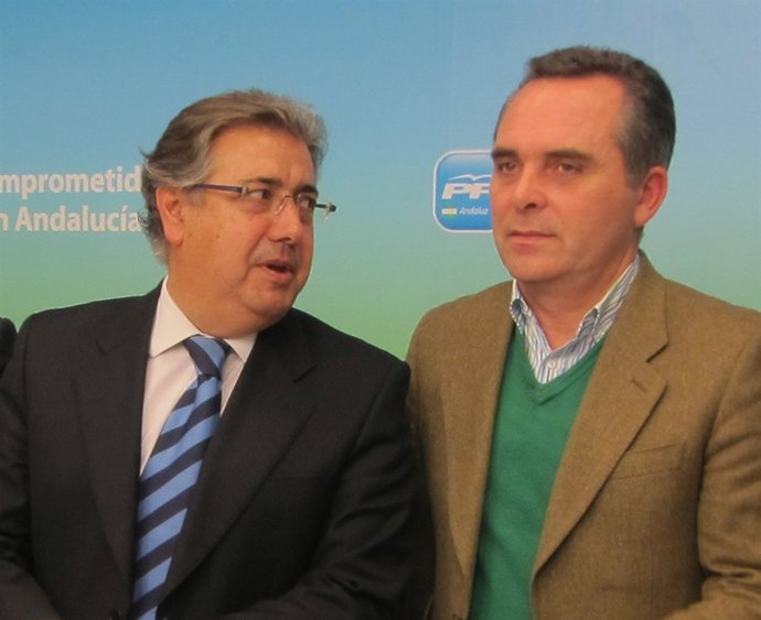 El presidente del PP-A, Juan Ignacio Zoido, y Juan Bueno, presidente PP Sevilla