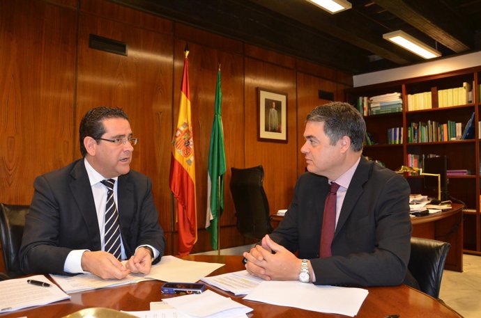 PIE FOTO FOTO REUNIÓN BELLVER CON GPP PARLAMENTO ANDALUZ, 06Marzo2013