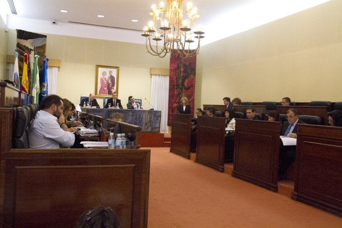 Imagen del pleno del mes de marzo de la Diputación de Huelva.