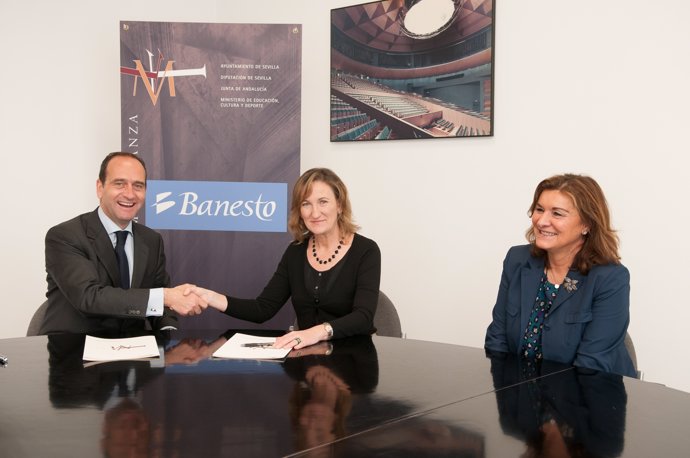 Firma del convenio entre Banesto y el Maestranza