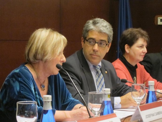 Helena Ferrer y el conseller F.Homs