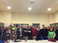 Sindicatos de la Mesa Sectorial de Educación se encierran en la Consejería por su negativa a debatir las oposiciones