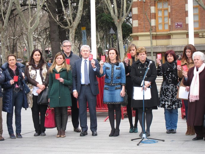 Gamarra, Del Río, Bravo y otros responsables políticos, en la concentración