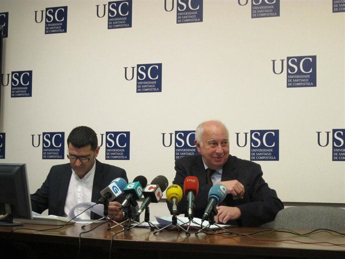 El rector de la USC, Juan Casares Long en rueda de prensa