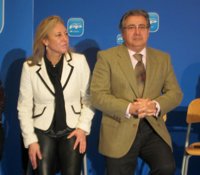 Zoido no aceptará "ninguna lección de transparencia" de Griñán mientras no diga cuántos cargos "a dedo" hay en la Junta