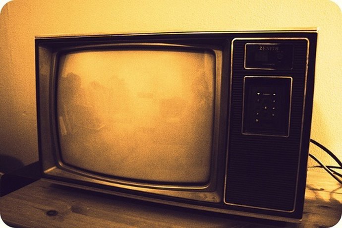 Recurso televisor antiguo