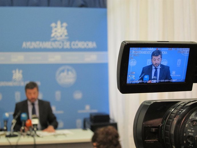 Torrico en la rueda de prensa