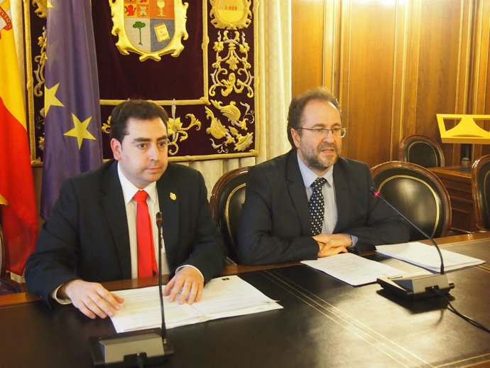 Huete en rueda de prensa