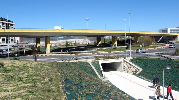 Rotonda Areta-Sarriguren.