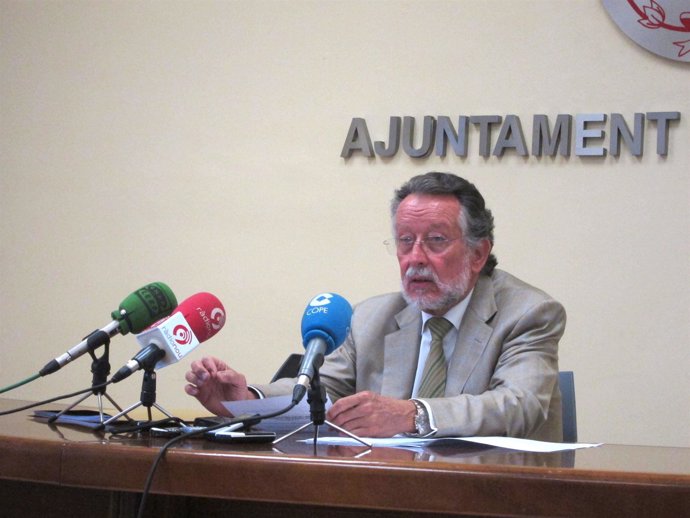   Alfonso Grau, En La Rueda De Prensa