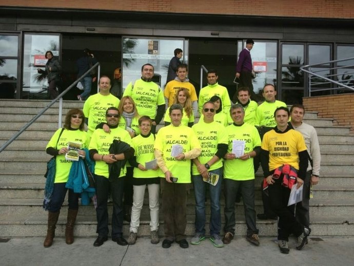 Policías locales del SIP-AN reparten octavillas