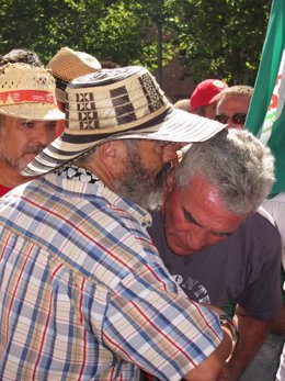 Sánchez Gordillo Con Cañamero En La Marcha Del SAT