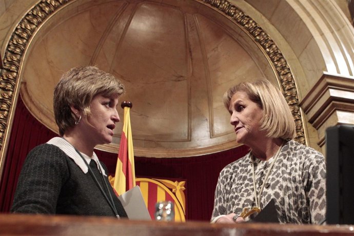 Anna Simó (ERC) y Núria de Gispert (UDC)