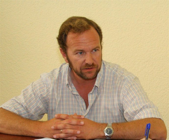   José Luis García-Palacios.