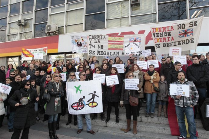 Concentración de trabajadores de Iberia