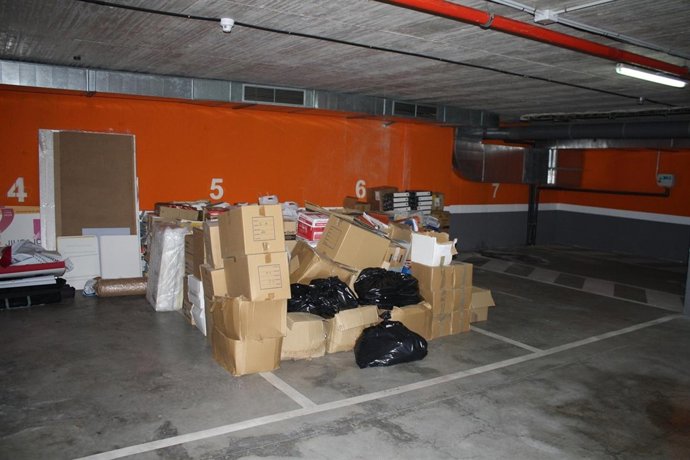 Documentos apilados.