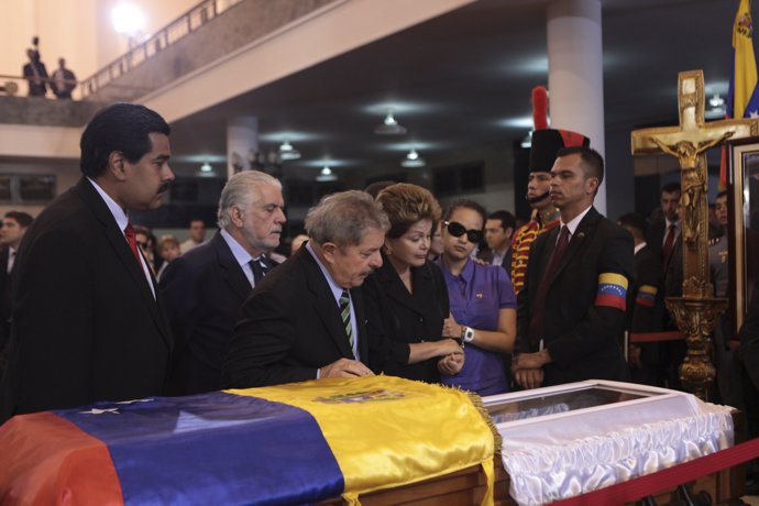 Nicolás Maduro, Lula Silva, Dilma Rousseff en el velatorio de Hugo Chávez