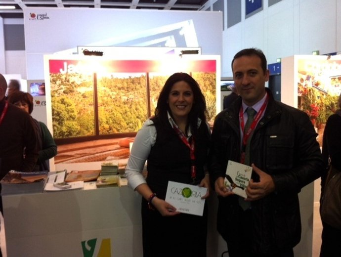 Férriz, junto a la alcalde de Cazorla, Antonio José Rodríguez, en la ITB 2013.