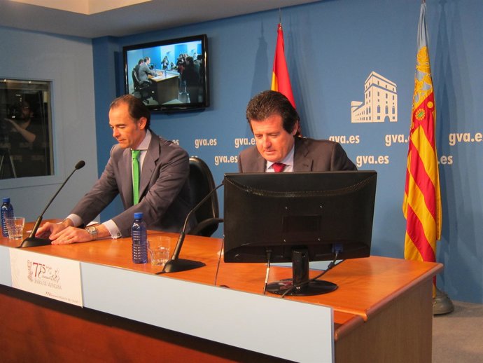 Llombart y Císcar en la rueda de prensa posterior al pleno del Consell