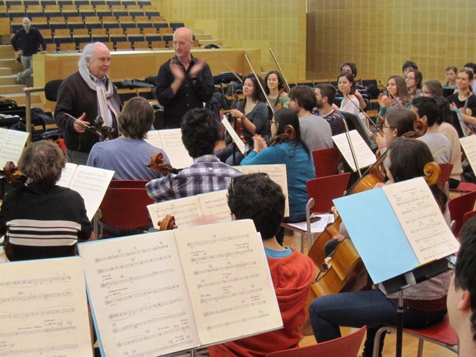 Antón García Abril durante el ensayo del concierto homenaje del CSMA