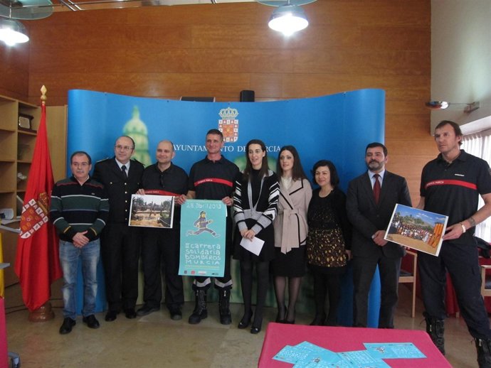 Presentación de la II edición de la Carrera Solidaria de los Bomberos de Murcia