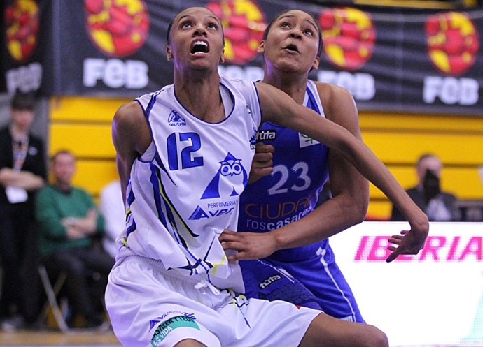 Ciudad Ros Casares Y Perfumerías Avenida En La Final De La Copa De La Reina
