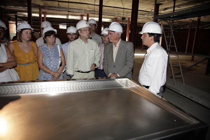 El alcalde junto al consejero Alonso, en la obras del Mercado Central