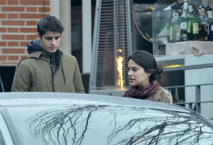Álvaro Morata junto a su novia Carla García Barber