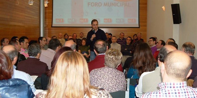 Luena participa en la Asamblea del Foro de Alcaldes y Concejales del PSOE