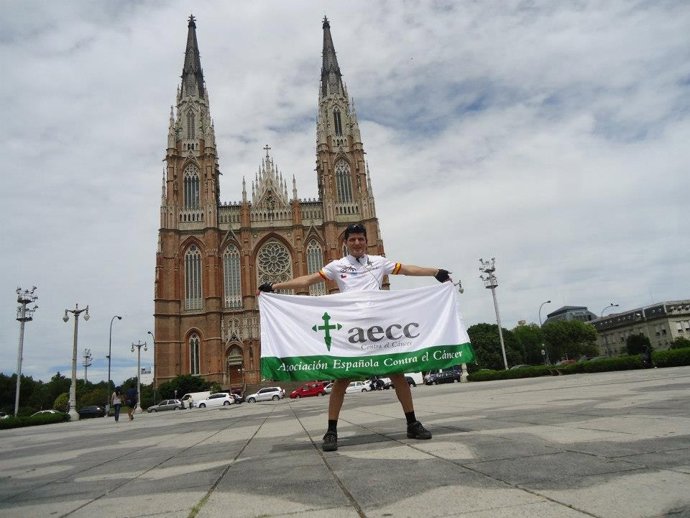 Nacho Olmos durante su ruta por Argentina antes de llegar a España
